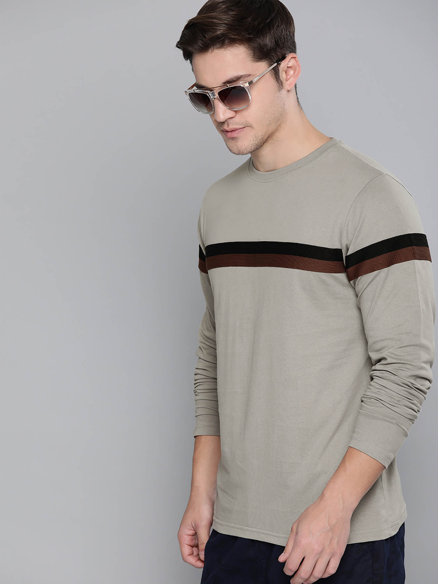 Buy DILLINGER Men's Grey Solid T-shirt 