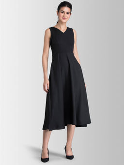 FABLE STREET - Black Solid Dress