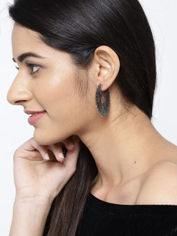 Blueberry - Silver Color Cut Off Detailing Drop Earring