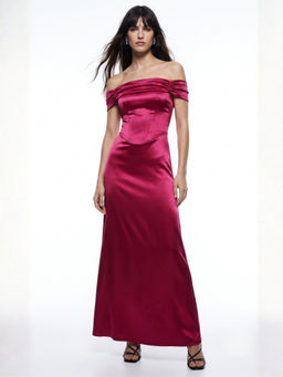 Outzidr - Pink Off-Shoulder Fitted Maxi Dress