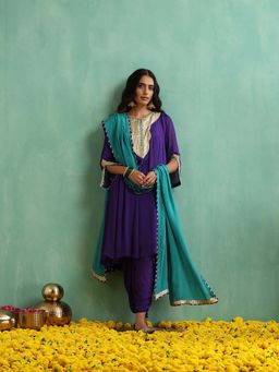 Indy Raaga - Women Purple Solid Kurta with Dhoti and Dupatta (Set of 3)