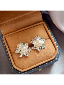 Amorenmore - Lustrous Bloom Pearl Studs Earrings