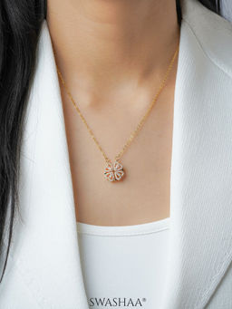 SWASHAA - Shiny Clover Necklace