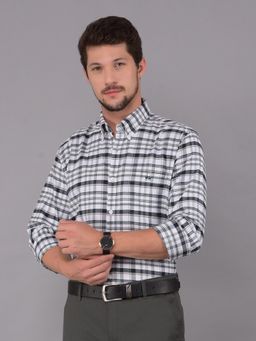CRIMSOUNE CLUB - Men Green Cotton Checked Shirt
