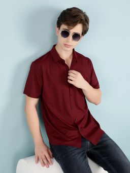 CRIMSOUNE CLUB - Men Maroon Solid Shirt