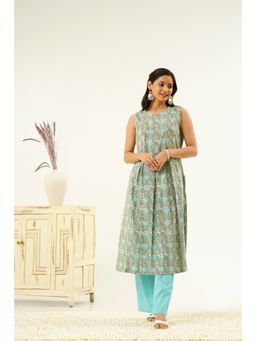 Indy Raaga - Ijika Dabu Print Pleated Round Neck Kurta with Pant (Set of 2)