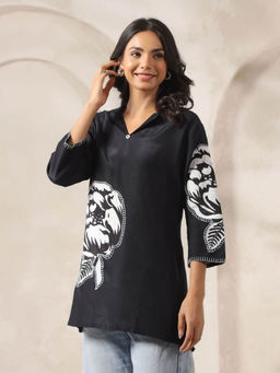 KAFTANIZE - Women Black Collar Neck Floral Tunic