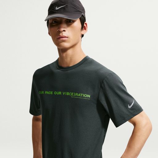 Nike Hy verse - Men's Dri-FIT UV Protection Short-Sleeve Running Top