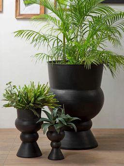IAAH - Carlo Planter Black