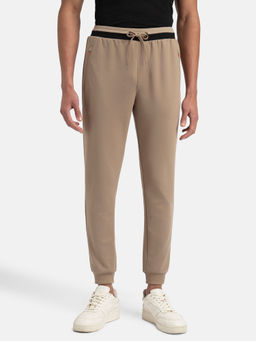 Jockey - Am05 Men's Super Combed Cotton Rich Pique Slim Fit Jogger - Beige