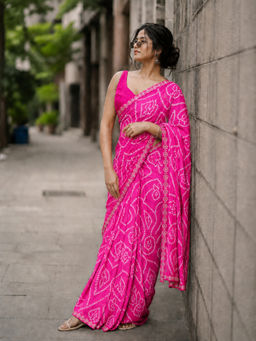 VAIRAGEE - Pink Georgette Printed Bandhani Saree and Mono Banglory Unstitched Blouse