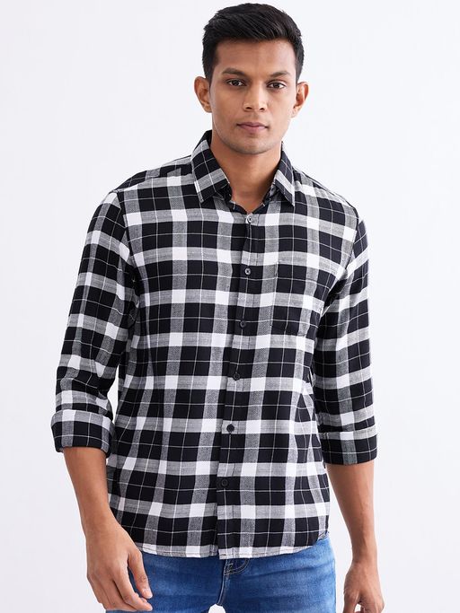Spykar Jet Black Slim Fit Casual Shirt for Men