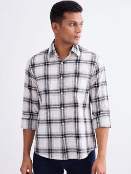 Spykar - White Slim Fit Casual Shirt for Men