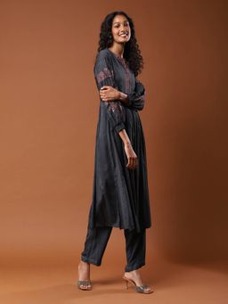 Aarke Ritu Kumar - Grey Embroidered Kurta with Pants (Set of 2)