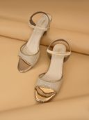 Gold color option, Currently selected