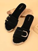 Black color option, Currently selected