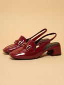 Maroon color option, Currently selected