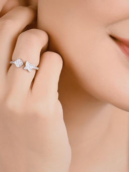 RACHIVA - 925 Sterling Silver Petite Floral Ring
