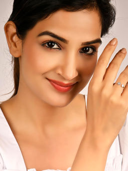 RACHIVA - 925 Sterling Silver Circle Elegance CZ Ring