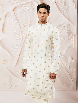 Vastramay - White Embroidered Regular Fit Kurta