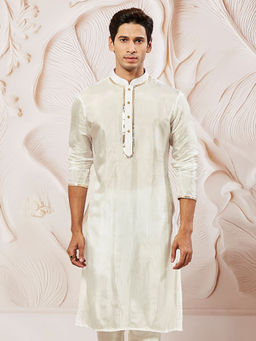 Vastramay - White Solid Regular Fit Kurta