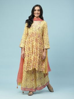 Aarke Ritu Kumar - Yellow Paisley Print Kurta With Pant And Dupatta (Set of 3)