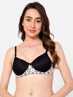 Clovia - Powernet Solid Padded Full Cup Wire Free T-shirt Bra - White
