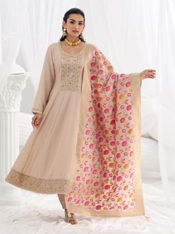 Libas - Off White Embroidered Zari Straight Kurta And Pant With Dupatta