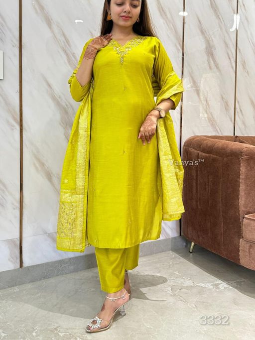 BLACK SCISSOR Green Colour Kurta with Pant and Dupatta (Set of 3)