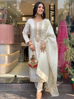 BLACK SCISSOR - White Printed Kurta with Pant and Dupatta (Set of 3)