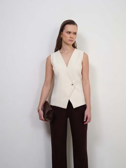 FABLE STREET - V-Neck Waist Top - Off White