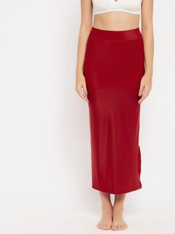 G Heist - Women Red Solid Saree Shapewear