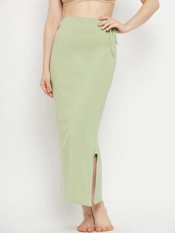 G Heist - Women Green Solid Seamless Saree Shapewear