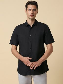 Allen Solly - Men Black Slim Fit Solid Half Sleeves Casual Shirts