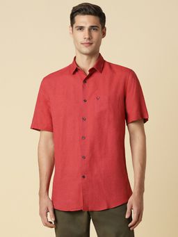 Allen Solly - Men Red Slim Fit Solid Half Sleeves Casual Shirts