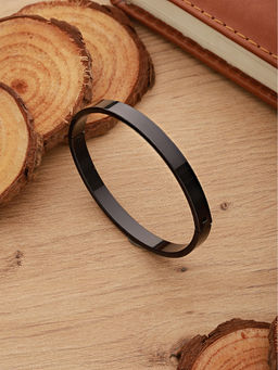 Aatmana - Men Black Stainless Steel Kada Bracelet
