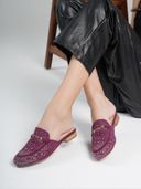 Maroon color option, Currently selected