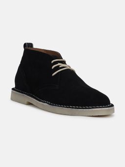 Guess - Men Black Solid Suede Chukka Boots