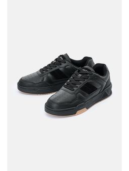 Snitch - Men Black Sneakers