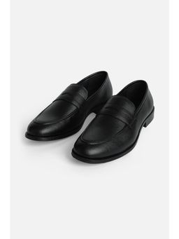 Snitch - Men Black Loafers