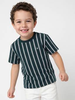United Colors of Benetton - Relaxed Fit Round Neck Striped T-Shirt