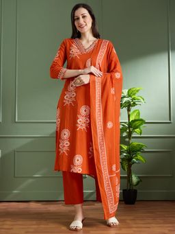 FASHOR - Ethnic Floral Printed Embroidered Straight Fit Kurta With Pant And Dupatta - Orange