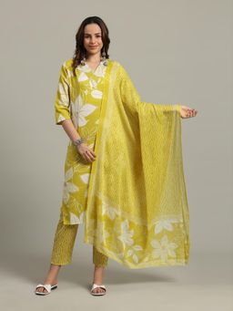 MEENA BAZAAR - Women Green Cotton Floral Kurta with Pant and Dupatta