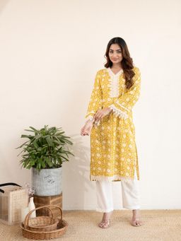 COTTONS DAILY - Women Mustard Pure Cotton Floral Kurta with Pant