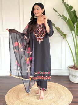 Wedani - Black Embroidered Regular Kurta Pant with Dupatta