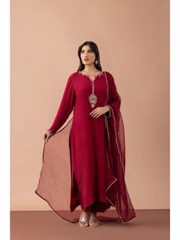 Fibre world - Maroon Embroidered Regular Kurta Pant with Dupatta