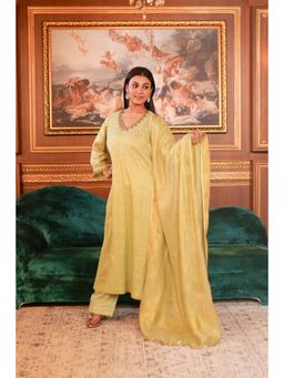 Fibre world - Mustard Solid/Plain Regular Kurta Pant with Dupatta