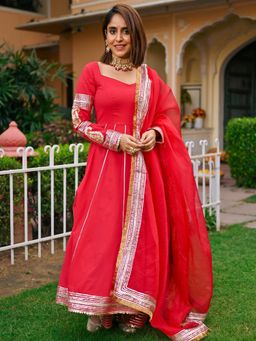 Lavanya The Label - Red Solid/Plain Flared Anarkali Kurta Pant with Dupatta