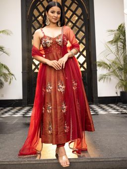 Lavanya The Label - Maroon Textured Regular Anarkali Kurta Pant with Dupatta