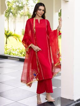 Lavanya The Label - Red Solid/Plain Relaxed Kurta Pant with Dupatta